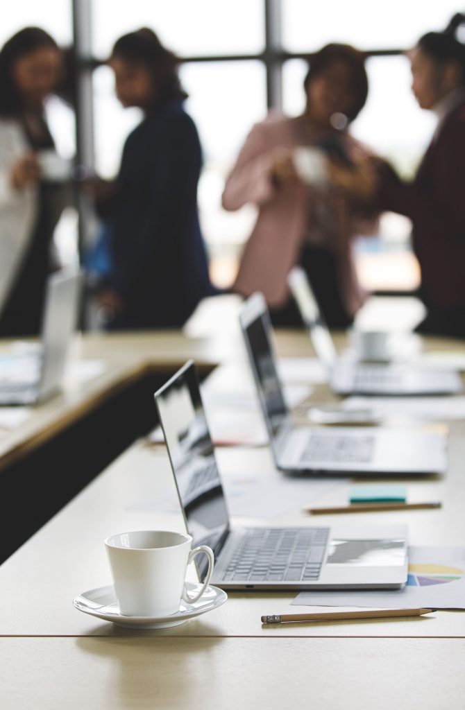 Les élections professionnelles et les procédures de vote en entreprise.